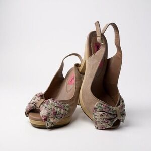 Betsey Johnson‎ Sz 6 Mauve Suede Floral Sequin Bow Sling Back Wooden Heels